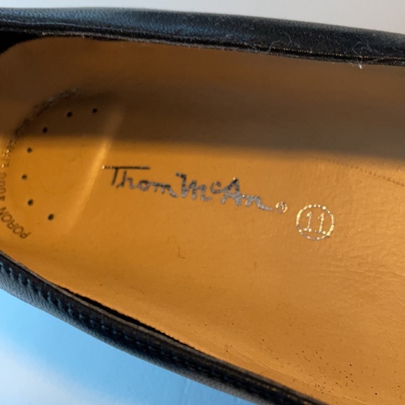 Thom McAn size 11 Black Mary Janes - Picture 2 of 8